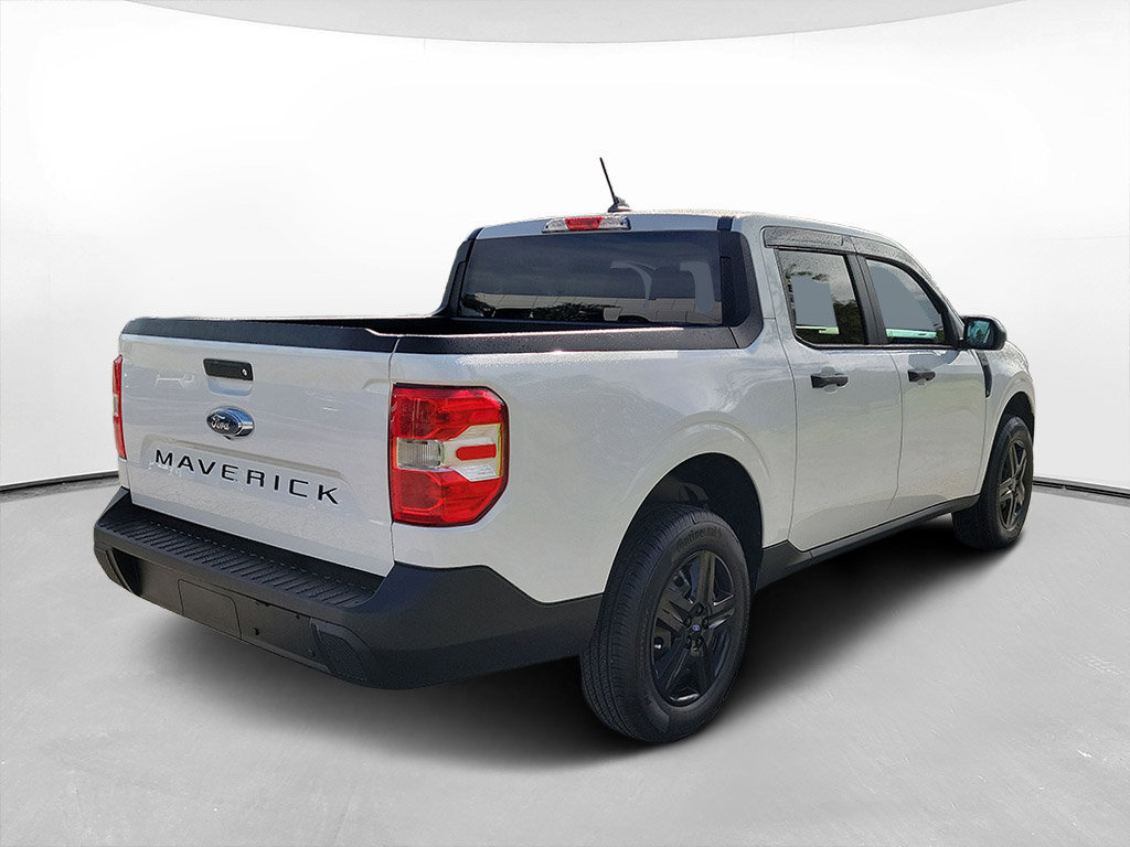 Used 2022 Ford Maverick XL FWD image 4