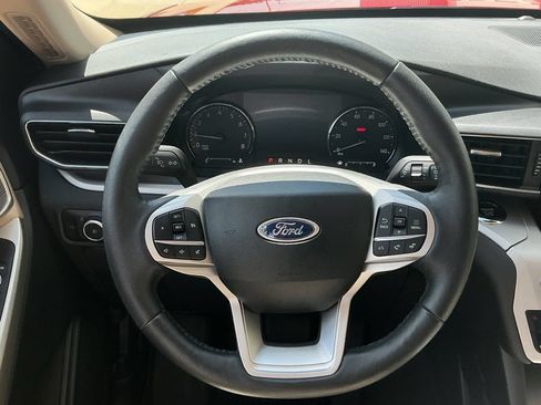 Used 2024 Ford Explorer XLT w/ Equipment Group 202A AWD/4WD image 11