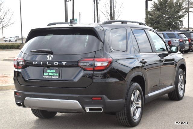 New 2026 Honda Pilot EX-L image 3