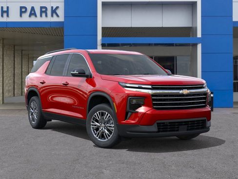 New 2026 Chevrolet Traverse LT image 7
