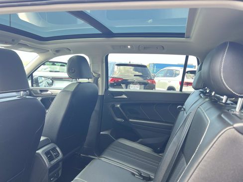 Certified 2023 Volkswagen Tiguan SE w/ Panoramic Sunroof Package FWD image 22