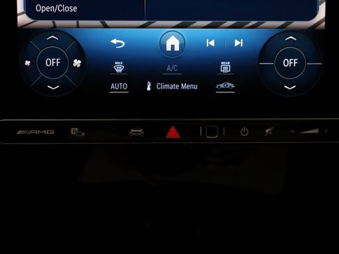 Used 2024 Mercedes-Benz GLC 43 AMG 4MATIC image 33