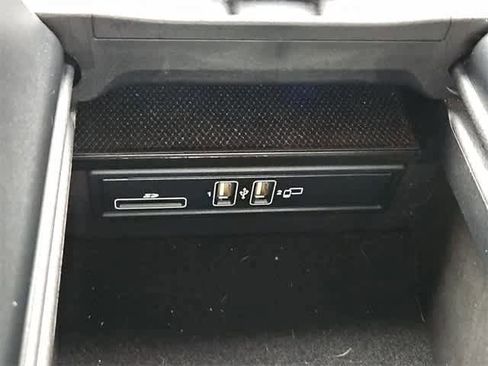 Used 2020 Mercedes-Benz C 300 Sedan w/ Premium Package image 31