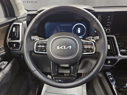 Used 2023 Kia Sorento SX Prestige image 13