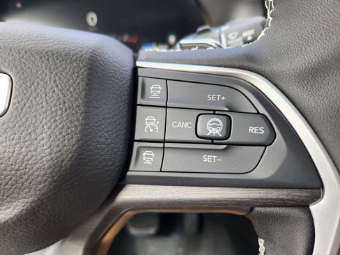 New 2026 Jeep Grand Cherokee Limited AWD/4WD image 18