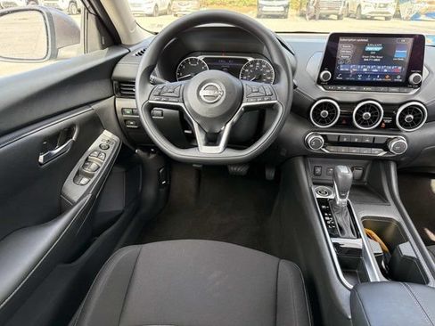 Used 2025 Nissan Sentra SV FWD image 22