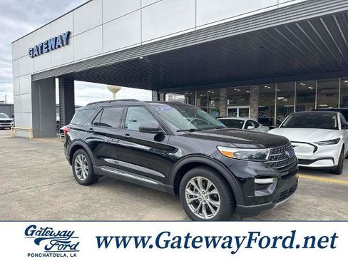 Certified 2023 Ford Explorer XLT w/ Equipment Group 202A RWD image 1