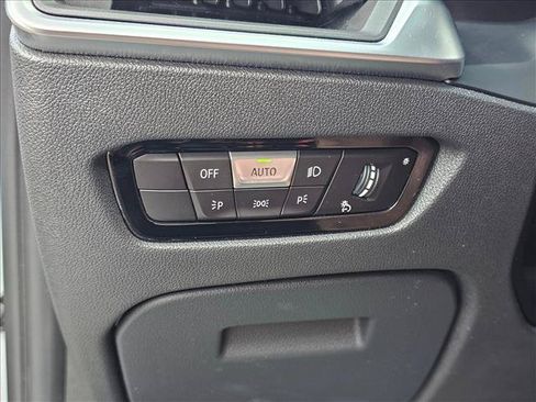 Used 2019 BMW 330i xDrive Sedan AWD/4WD image 22
