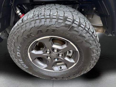 Used 2021 Jeep Gladiator Rubicon AWD/4WD image 33