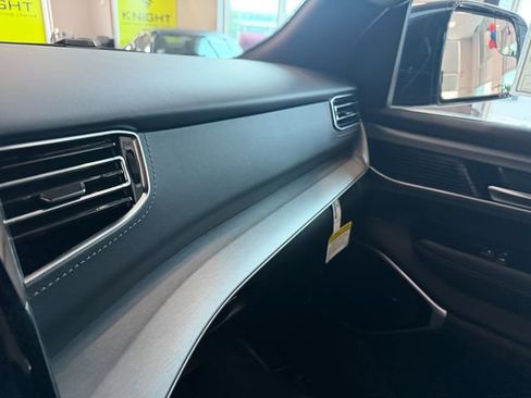 New 2026 Jeep Grand Wagoneer L Limited AWD/4WD image 22
