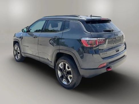 Used 2018 Jeep Compass Trailhawk w/ Cold Weather Group AWD/4WD image 4
