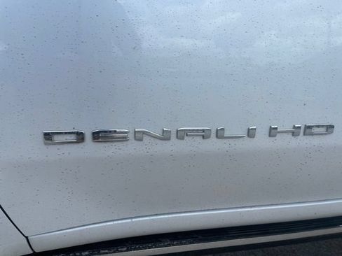 Used 2024 GMC Sierra 2500 Denali Ultimate AWD/4WD image 18