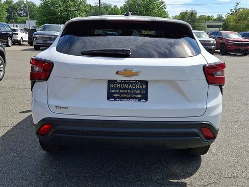 Certified 2024 Chevrolet Trax LS FWD image 5