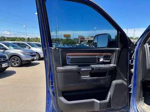 Used 2015 RAM 2500 Laramie w/ Convenience Group AWD/4WD image 9