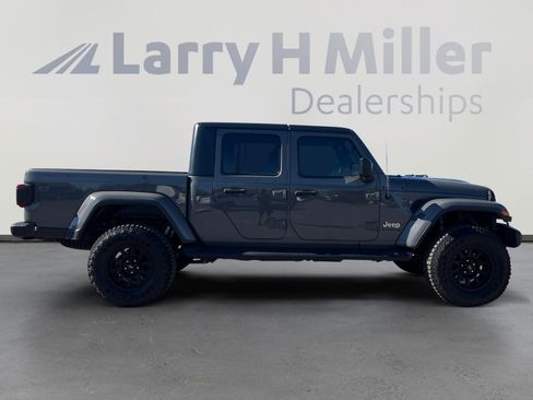 Used 2020 Jeep Gladiator Overland image 6