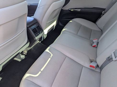 Used 2016 Toyota Avalon Limited image 14