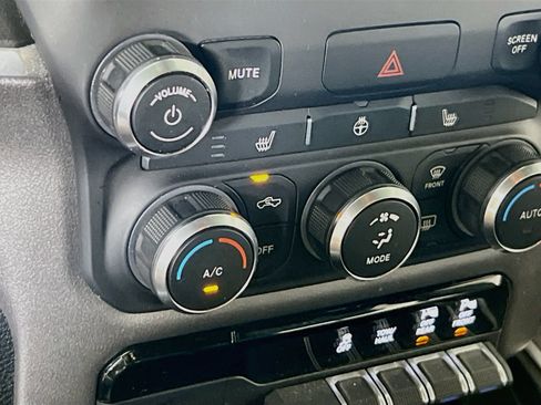 Used 2021 RAM 1500 Big Horn AWD/4WD image 19