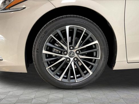Used 2023 Lexus ES 350 w/ Premium Package FWD image 34