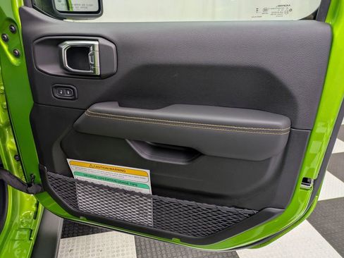 New 2025 Jeep Wrangler Unlimited Rubicon 392 image 19