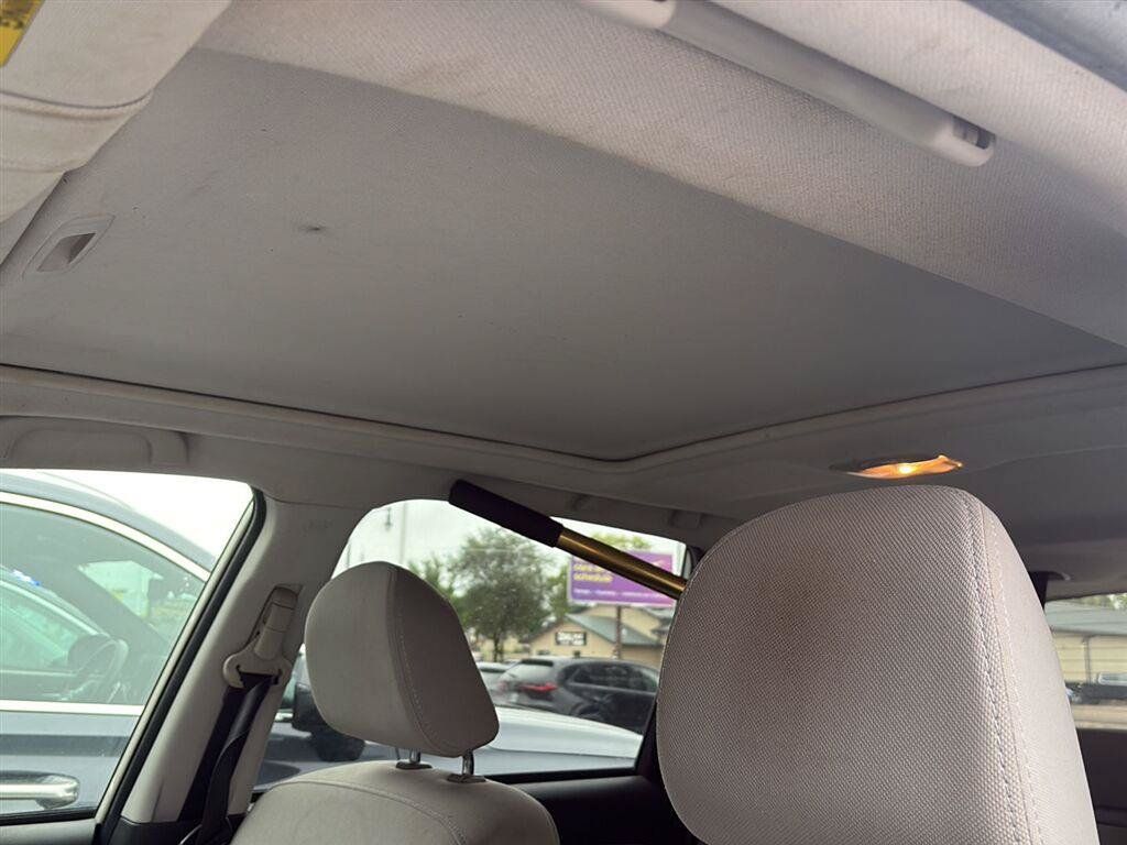 Used 2016 Subaru Forester 2.5i Premium w/ All-Weather Package AWD/4WD image 19