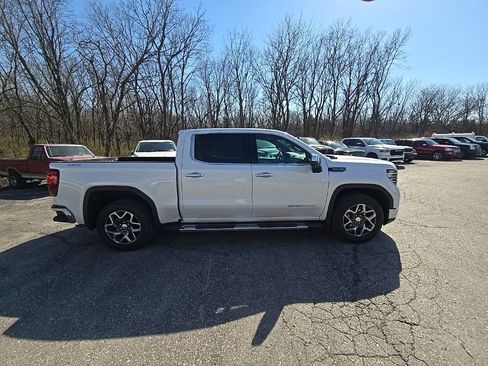 Used 2024 GMC Sierra 1500 SLT w/ SLT Premium Plus Package image 9