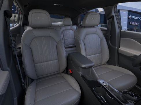 New 2026 Buick Envista Avenir FWD image 31