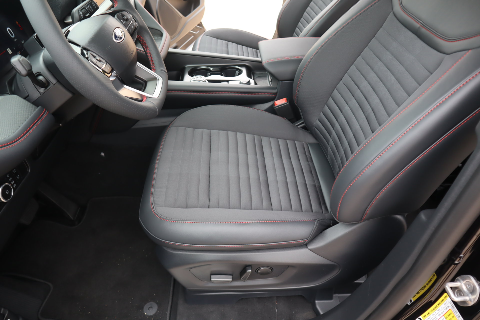 New 2026 Ford Explorer ST-Line AWD/4WD image 12