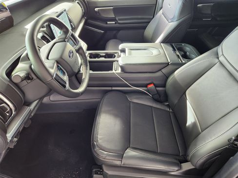 New 2026 Ford Expedition Max Platinum w/ Driver's Package image 11