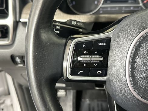 Certified 2023 Kia Sorento S w/ Panoramic Sunroof Package image 30