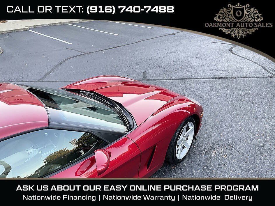 Used 2005 Chevrolet Corvette Coupe w/ Preferred Equipment Group RWD image 12