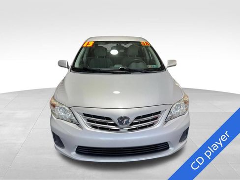 Used 2013 Toyota Corolla LE FWD image 2