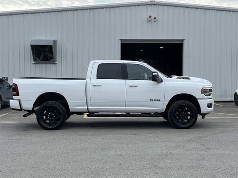 Used 2024 RAM 2500 Laramie w/ Night Edition image 7