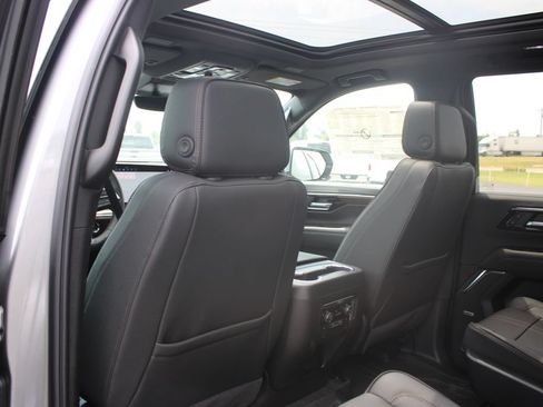New 2026 Chevrolet Tahoe High Country AWD/4WD image 30