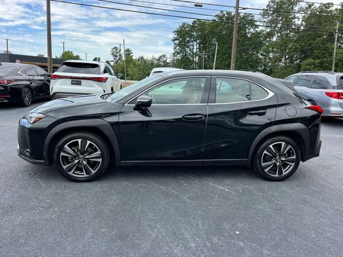 Used 2019 Lexus UX 200 w/ Accessory Package 2 FWD image 8