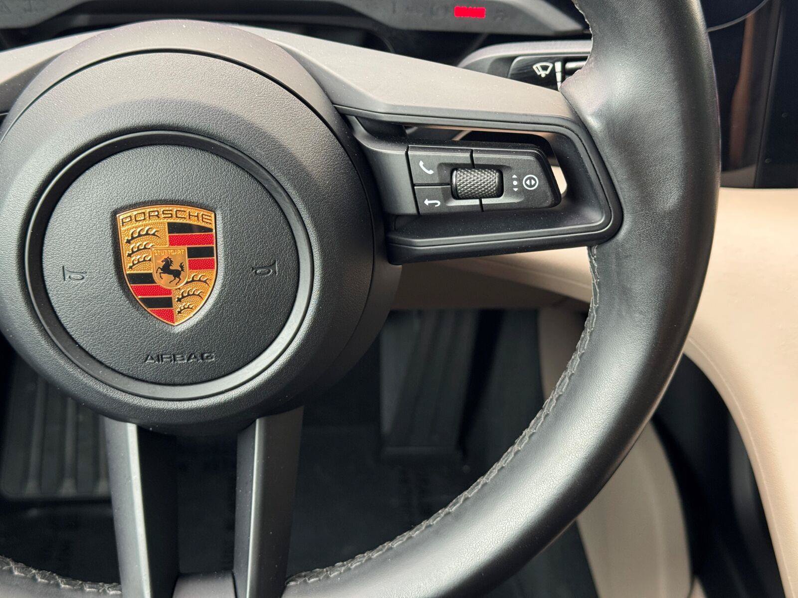 Used 2022 Porsche Taycan RWD image 23