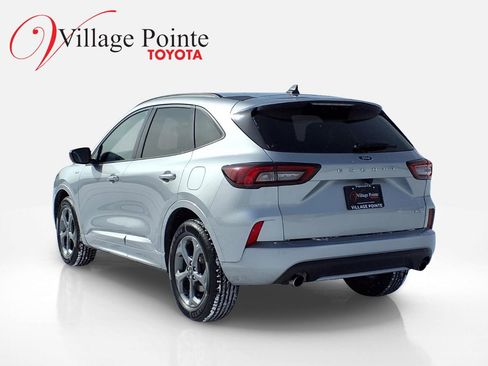 Used 2024 Ford Escape ST-Line image 4