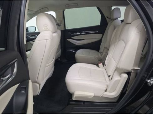 Used 2022 Buick Enclave Essence w/ Sport Touring Edition AWD/4WD image 7