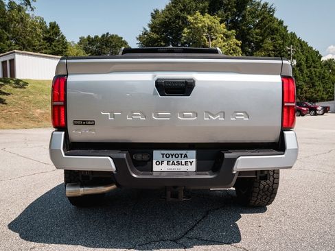 Certified 2026 Toyota Tacoma SR5 AWD/4WD image 6