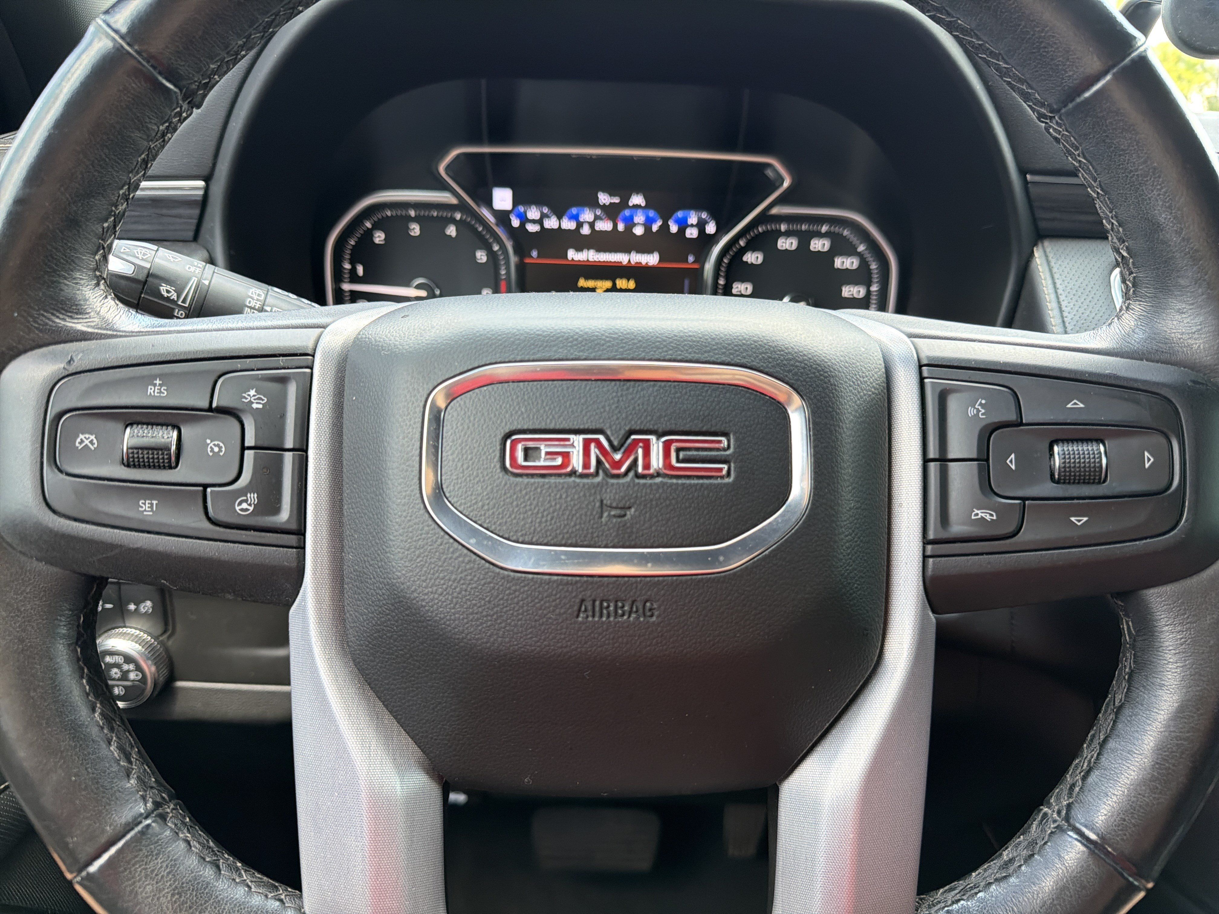 Used 2021 GMC Yukon SLT w/ SLT Premium Package RWD image 10