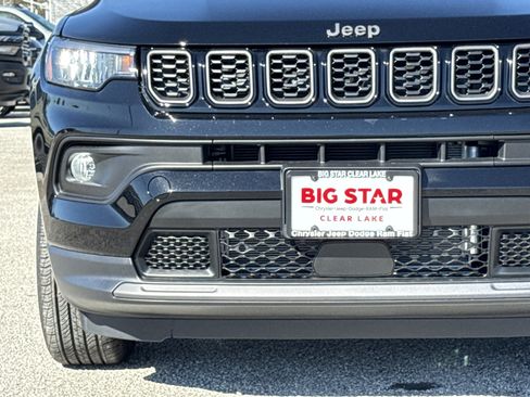 New 2026 Jeep Compass Latitude image 7