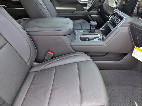 New 2025 GMC Sierra 1500 Denali w/ Denali Reserve Package image 19