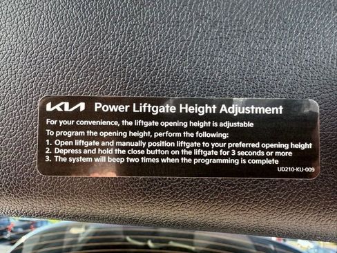 Used 2025 Kia Sorento SX image 27