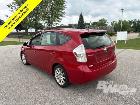 Used 2012 Toyota Prius V Five FWD image 4