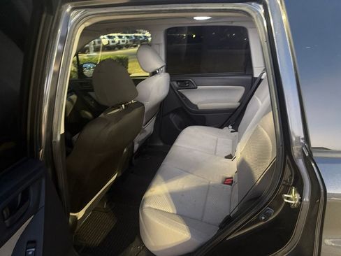 Used 2017 Subaru Forester 2.5i Premium AWD/4WD image 9