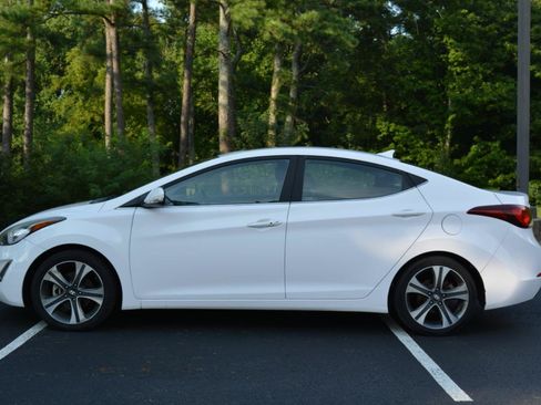 Used 2015 Hyundai Elantra Sport FWD image 8