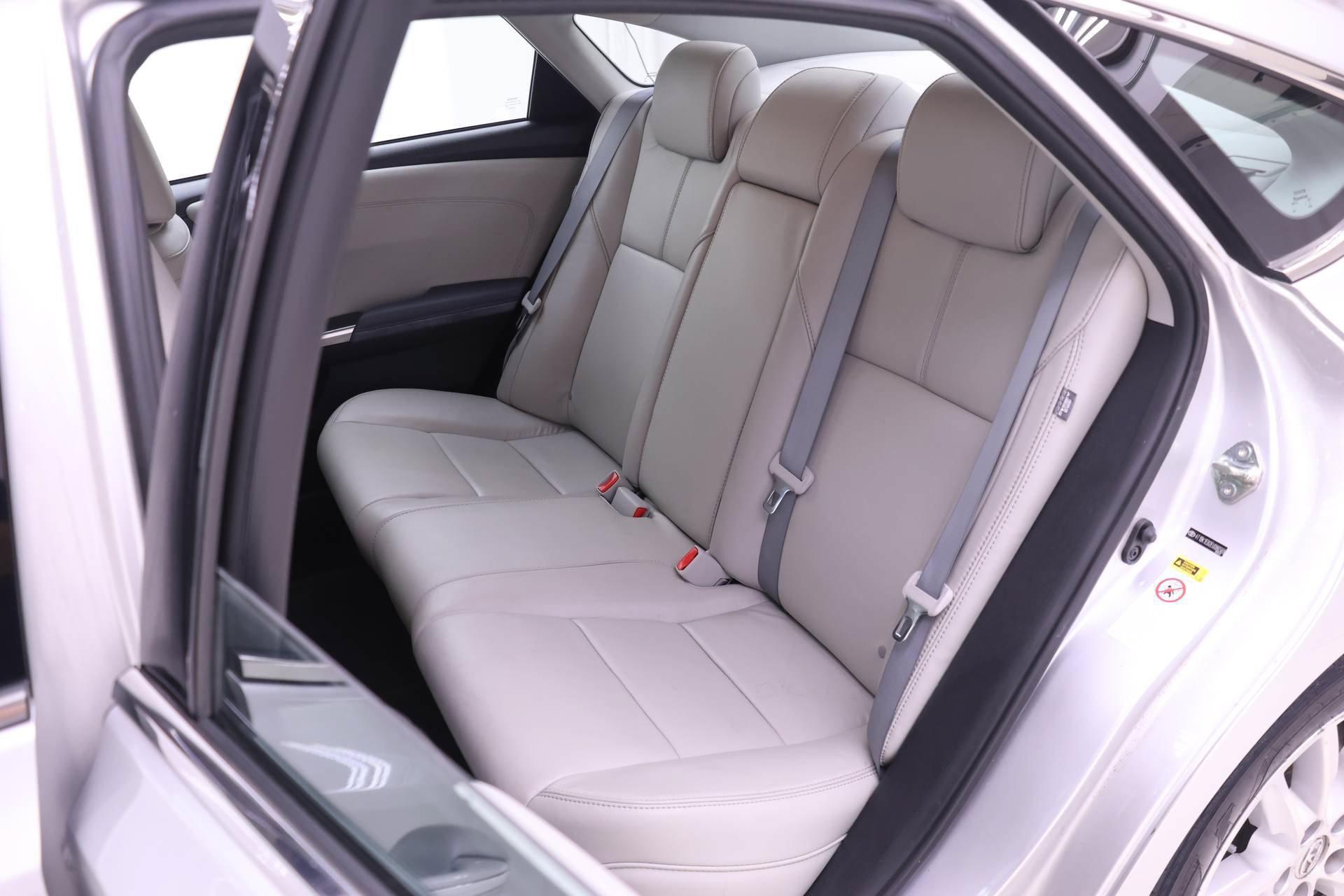 Used 2014 Toyota Avalon XLE FWD image 11