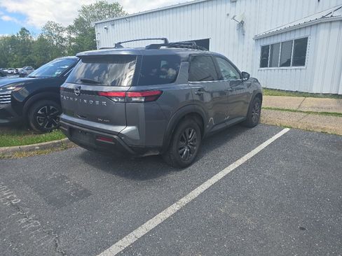 Used 2022 Nissan Pathfinder SV AWD/4WD image 29
