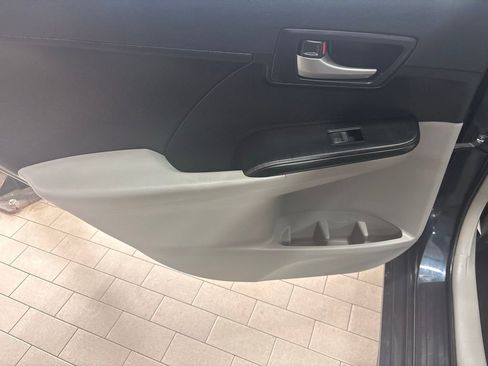 Used 2014 Toyota Camry LE image 20