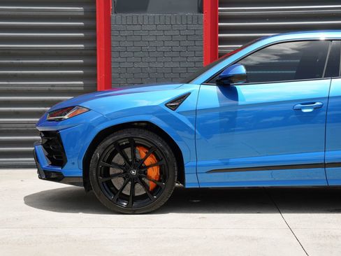 Used 2020 Lamborghini Urus AWD/4WD image 6