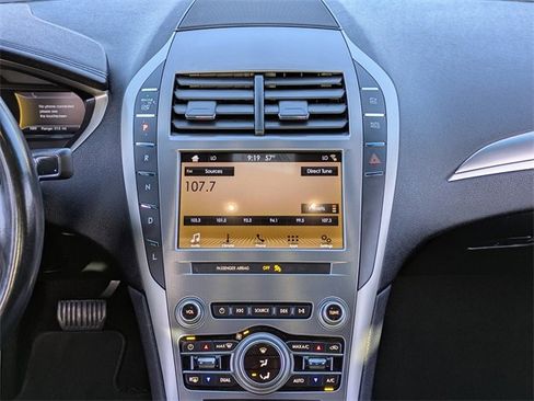 Used 2019 Lincoln MKZ Premiere image 17